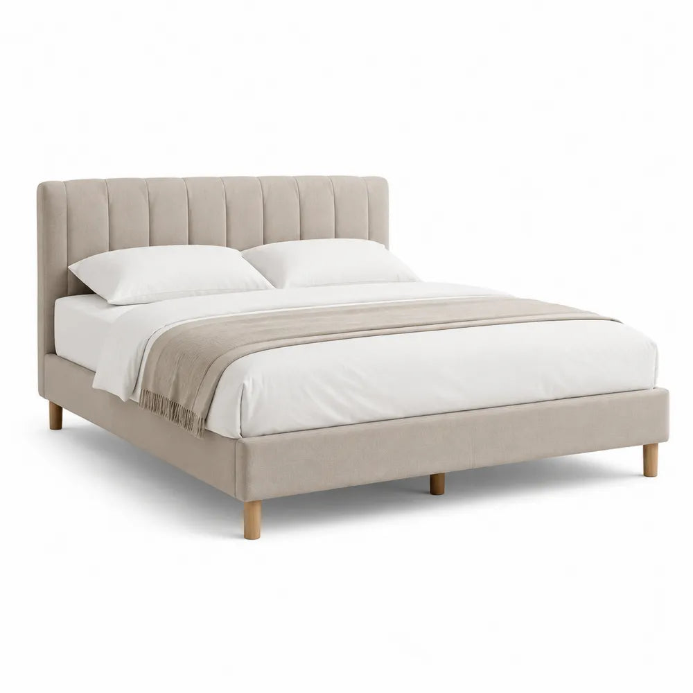 lit adulte 160 cm x 200 cm cadre bois massif et MDF tête de lit capitonnée à panneaux verticaux tissu polyester beige pieds bois naturel